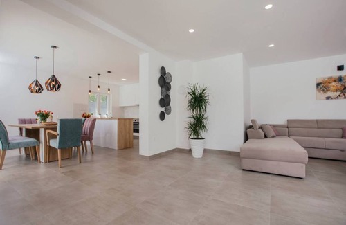 Prolozac Villa | luxury villa Dubravka - suitable for disabled