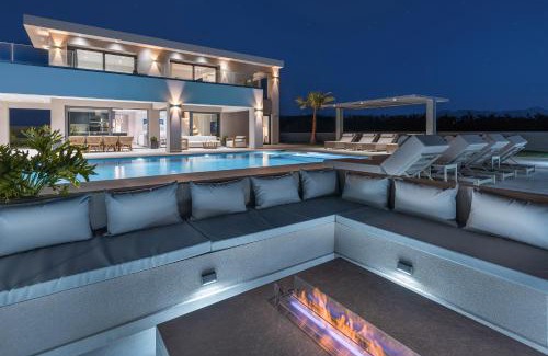 Nopigia Villa | LUXURY VILLA EOS Beachfront 20 metres from the sea