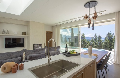 Nidri Villa | Luxury Villa Feline, with an incredible sea view near Nidri!