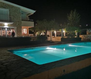 Kiparissia Villa | Luxury Villa Flora Kiparissia