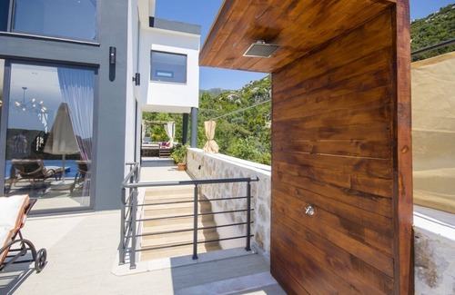 Islamlar Villa | Luxury Villa for 4 with Panoramic Sea View in İslamlar Village