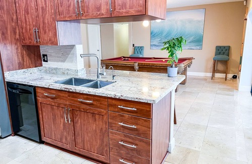 Cutler Bay House | Luxury Villa/Heated Salt Pool/Pool Table/Blackout Blinds/Sleeps 14