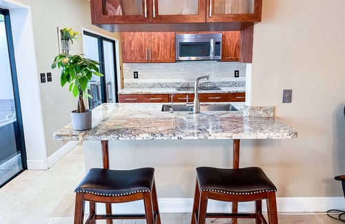 Cutler Bay House | Luxury Villa/Heated Salt Pool/Pool Table/Blackout Blinds/Sleeps 14