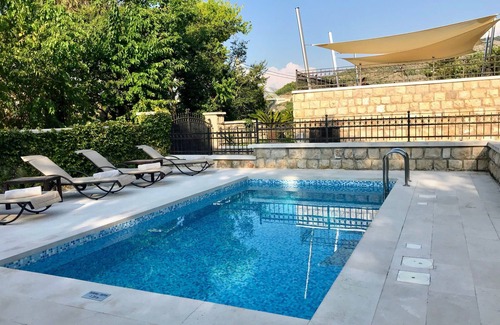 Babin Kuk Villa | Luxury Villa Hedona with Heated Pool