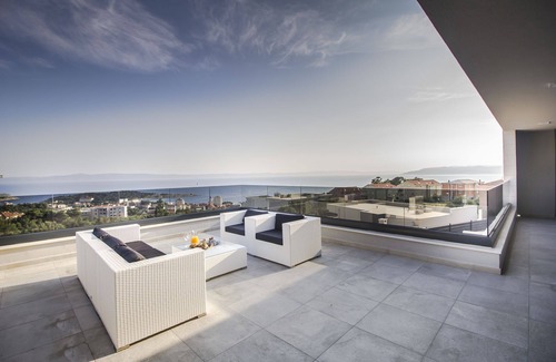 Zelenka Villa | Luxury Villa High Hopes with Pool