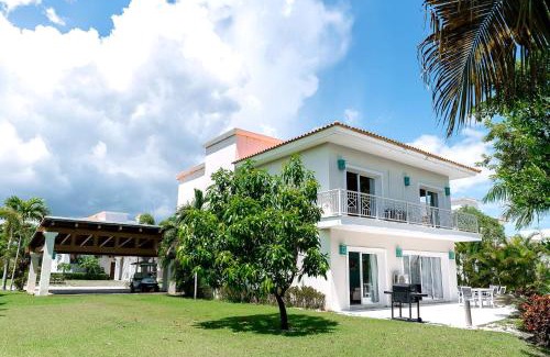 Bavaro Villa | Luxury Villa Iberosta Del Mar - 4BDR, Private Beach, Pool & Jacuzzi