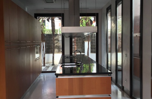 Heliopolis Villa | Luxury Villa in center ville WIFI swimming pool, air conditioning and garage