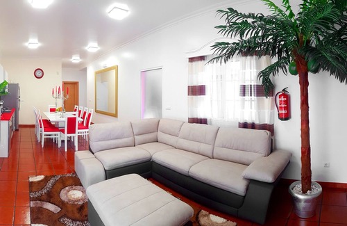 Ponta Delgada Villa | LUXURY VILLA in Ponta Delgada, São Miguel up to 16 pax w / sea view
