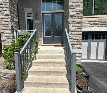 Vaughan Villa | Luxury Villa in Richmond Hill