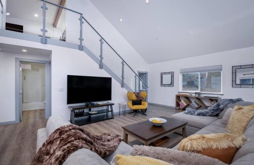 Alta Apartment | Luxury Villa in Sierra Mountains