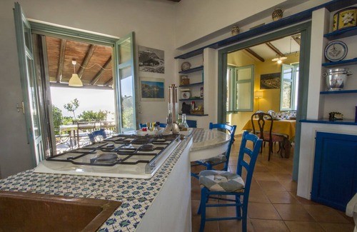 Catute Villa | Luxury villa in the hills 10 minutes from the sea of the head of Orlando