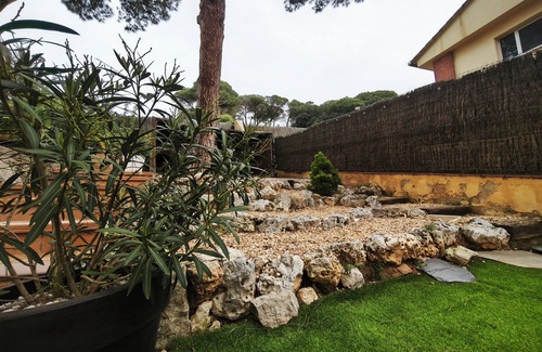Vallromanes Ski Chalet | Luxury Villa in Vallromanes - Nature, Pool, Views, Close to Barcelona & Beach.