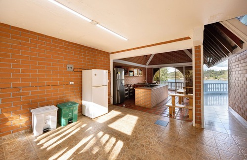 El Penol Villa | Luxury villa/jet ski/boat/launch/reservoir front/wifi