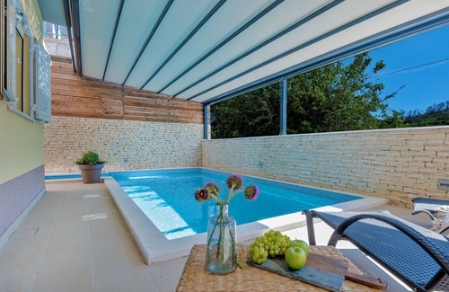 Zrnovnica Villa | Luxury Villa LeLu with heated saltwater pool suitable for children and pets, with parking, high speed Internet, BBQ