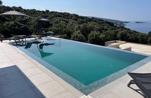 Utjeha Villa | Luxury Villa Lorcrimar