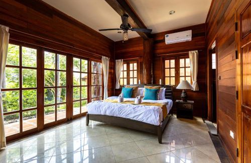 Choeng Mon Villa | Luxury Villa Miramar Lotus House