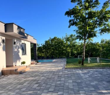 Trn Villa | Luxury Villa Mojito