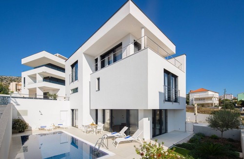 Seget Vranjica Villa | Luxury Villa Nautica Prima with Pool