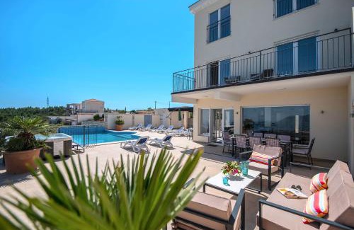 Zavala Villa | Luxury Villa Olive with pool and Jacuzzi near Dubrovnik