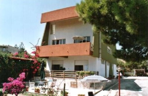 Borgo Bonsignore Villa | Luxury villa on the 1st floor with panoramic view, well kept garden and aromatic