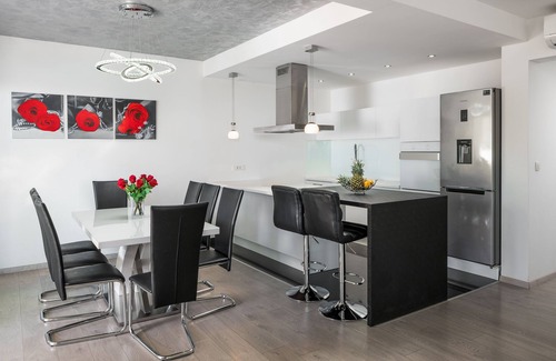 Makarska Villa | Luxury Villa Palladium in the Center with *Heated Pool, *Penthouse and *Jacuzzi