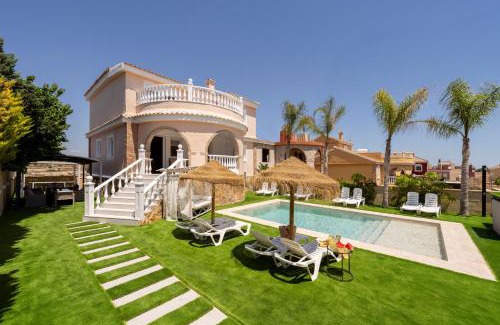 Monforte del Cid Villa | Luxury Villa Paraiso Alicante - Piscina Salada Climatizada, Chimenea, gymnasio, despacho, Fútbol , Golf , BBQ , Netflix