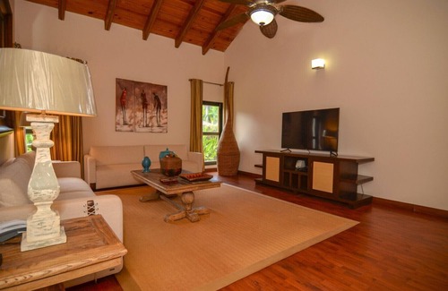 Las Palmas Villa | Luxury Villa Perfect for Romantic Weekend Golf Panoramic near Marina