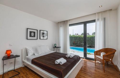 Fonte de Sesimbra Villa | Luxury Villa- Pool, garden, 3BR, total privacy