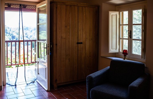 Mologno Villa | Luxury Villa, Private Pool, Views, Barga, Tuscany. 3 ensuite Bedrooms