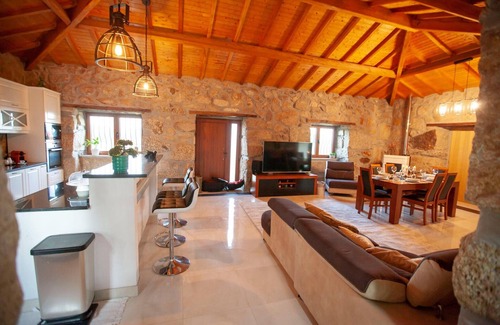 Celorico de Basto Cottage | Luxury Villa Private Pool Belle Époque