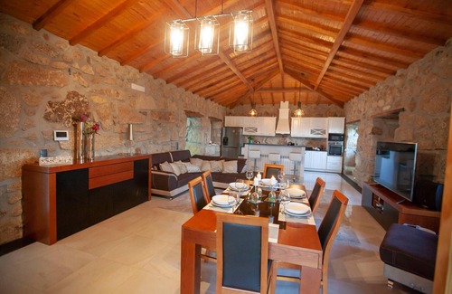 Celorico de Basto Cottage | Luxury Villa Private Pool Belle Époque