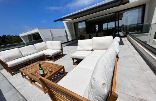 Sao Martinho do Porto Villa | Luxury villas with heated pool & panoramic ocean & valley views