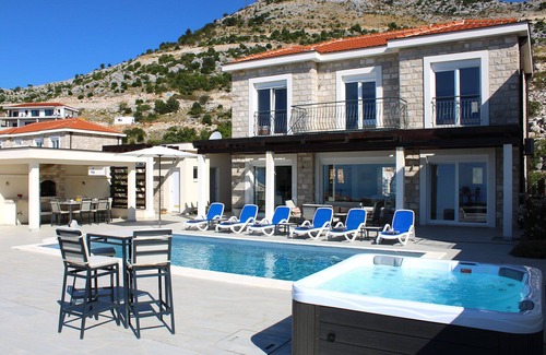 Ravno Villa | Luxury Villa Ragusa with pool+Jacuzzi - near Dubrovnik