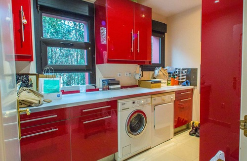 Valdemora Ski Chalet | Luxury villa, recreation, and relaxation in Oviedo surrounded by nature