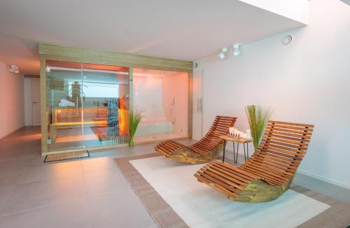 Arzergrande Villa | LUXURY VILLA RUBIN with Jacuzzi POOL GYM & SPA near Venice and Padua
