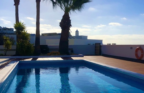 Tias Villa | Luxury Villa Sea Views Heated Pool Jacuzzi Spa Games Room 65" TV VOD & FREE WiFi