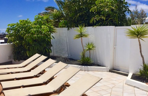 Tias Villa | Luxury Villa Sea Views Heated Pool Jacuzzi Spa Games Room 65" TV VOD & FREE WiFi