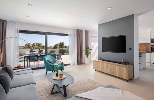 Dvornica Villa | Luxury Villa Silvery with Pool