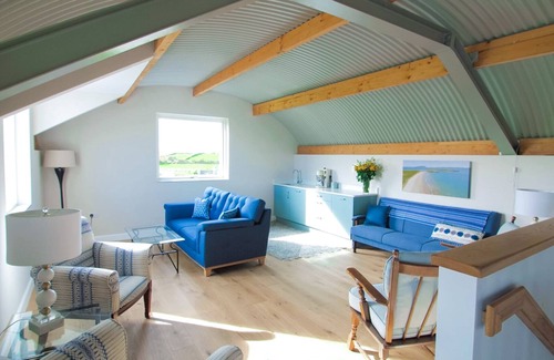Ballinful House | Luxury Villa, Six En-suite Bedrooms, Paved Path to Sea, Personalised Service.