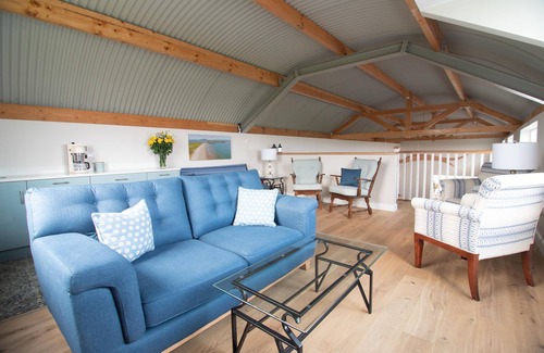 Ballinful House | Luxury Villa, Six En-suite Bedrooms, Paved Path to Sea, Personalised Service.