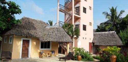 Galu House | Luxury Villa SOLEIL, Galu Diani Beach