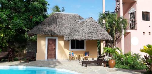 Galu House | Luxury Villa SOLEIL, Galu Diani Beach