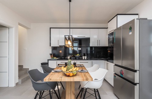 Lukovo Sugarje Villa | Luxury Villa Solis - Four Bedroom Villa with Terrace and Sea View