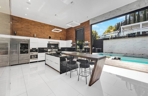 Pico - Robertson Villa | Luxury Villa