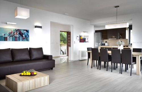 Veliko Brdo Villa | Luxury Villa View Makarska, heated infinity pool, Mer and mountain view, BBQ .