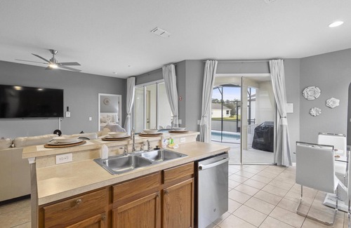 Trafalgar Village Villa | Luxury Villa w/Hot Tub-Grill-Private Heated Pool