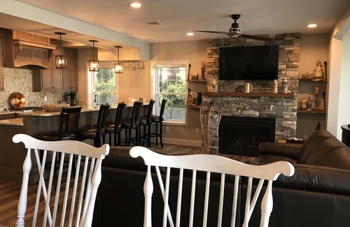 Meredith House | Luxury Villa- Waterfront on Lake Winnipesaukee w/Boat Dock- Meredith Bay