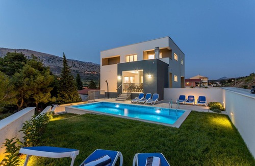 Tugare House | Luxury villa with a swimming pool Tugare, Omiš (K-20067)