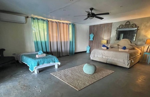 Pearl Islands Villa | Luxury Villa with an amazing view, peaceful, full nature, LGBTQIA+ friendly