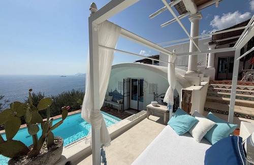 Praiano Villa | Luxury villa with breathtaking views of the Amalfi coast and private swimming pool